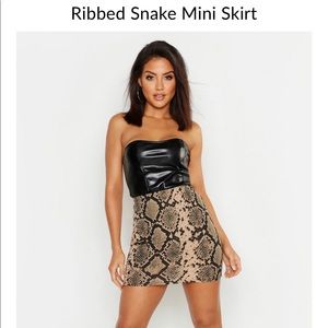 Ribbed snake mini skirt